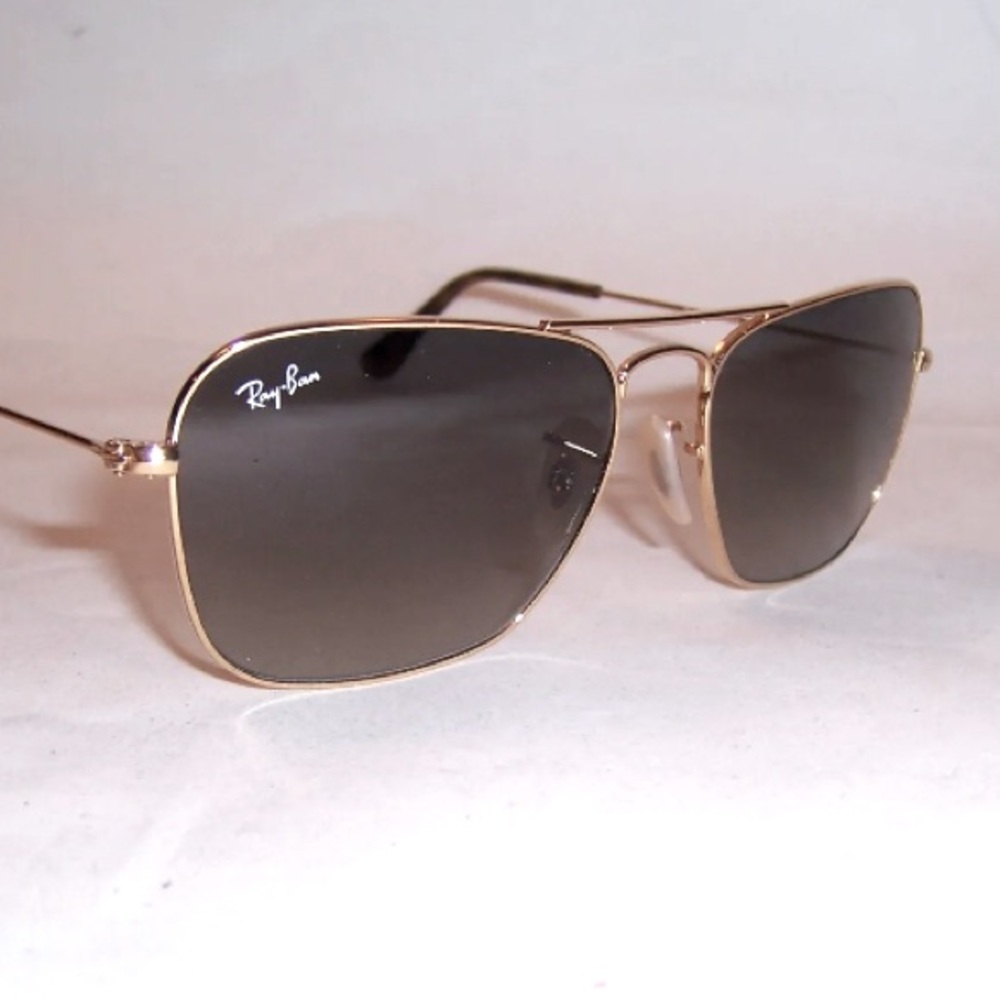 Ray-Ban 3132 Caravan Aviator sun glasses